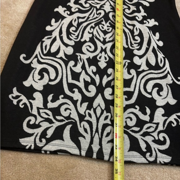 Sunny Leigh Ladies Dress with Damask detailing size M - Picture 3 of 6